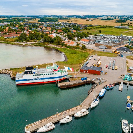 Havnsø Havn  med færgen til Sejerø